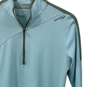 Saucony Women's Light Blue 1/4 Zip Long Sleeve Running Top, Large